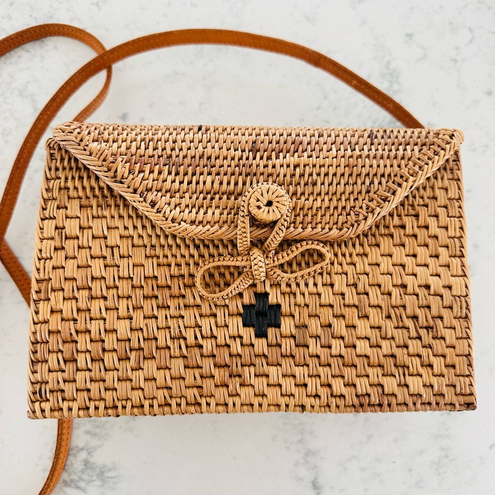 Sophia-Bali Rattan Crossbody Bag